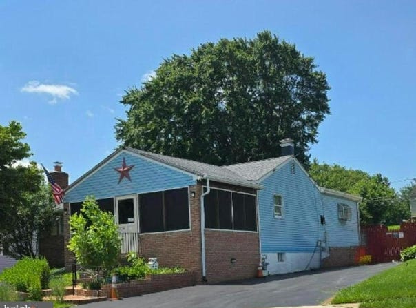 2400 FAULKLAND ROAD, WILMINGTON, DE 19808