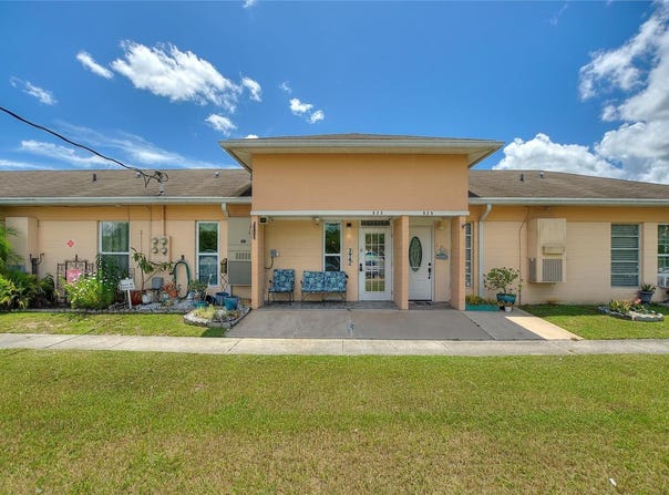 523 CLUB CIRCLE, LAKESHORE, FL 33854