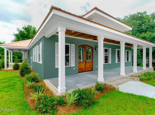 5 Hanging Oak Circle, Gulfport, MS 39507