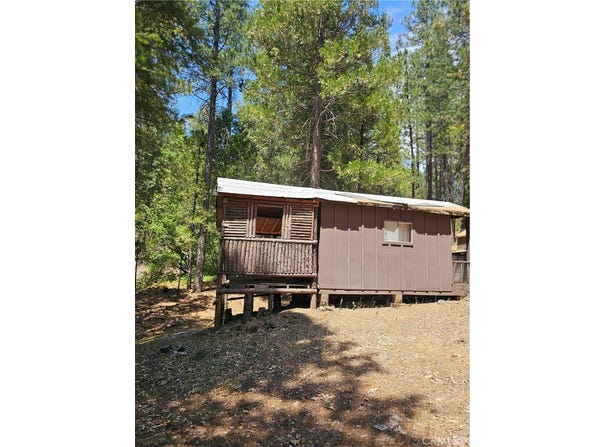15824 Valhalla Drive, Oak Run, CA 96069