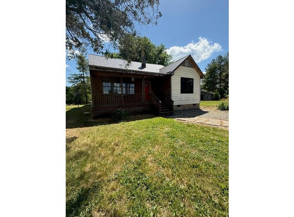 1057 Paul Pry, Halifax, VA 24558