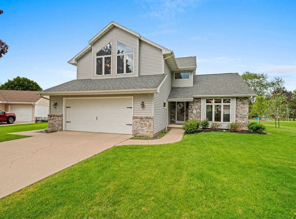 1346 PARTRIDGE Court, OSHKOSH, WI 54904
