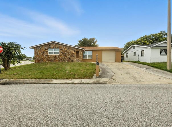 9239 PALM Avenue, PORT RICHEY, FL 34668