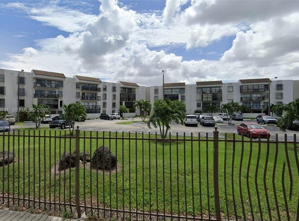 1300 SW 122nd Ave, Miami, FL 33184
