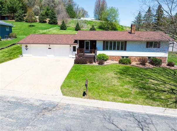 1003 Sunset Road NW, Preston, MN 55965