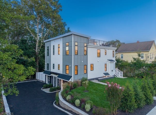 45 B Ocean St, Millburn Twp., NJ 07041-1119