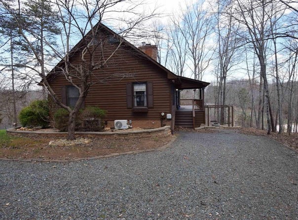 43 S BEARWOOD DR, PALMYRA, VA 22963