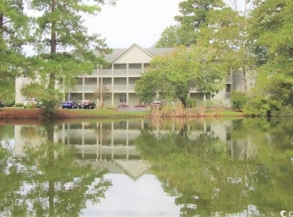 922 Fairwood Lakes Ln., Myrtle Beach, SC 29588