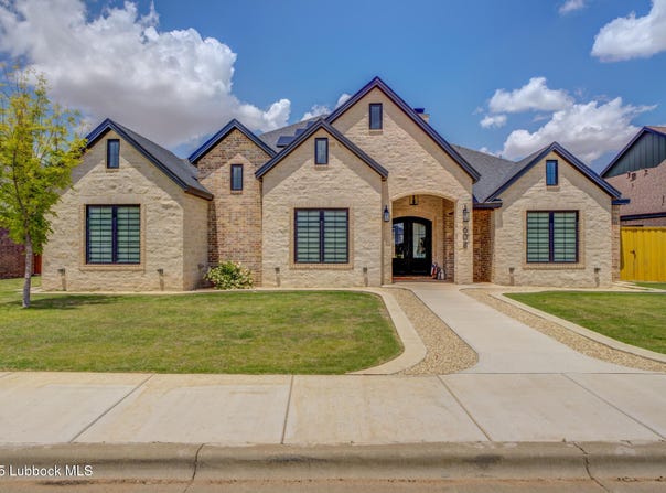 608 N 11th Street, Wolfforth, TX 79382