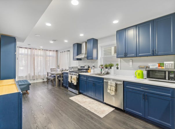 225 FREEMAN AVE, JC, Journal Square, NJ 07306