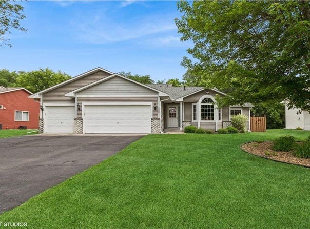 6516 Founders Parkway, Brooklyn Park, MN 55445