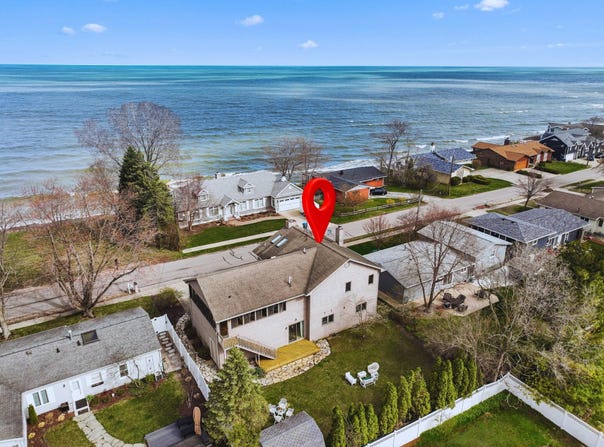 1321 Shore Drive, New Buffalo, MI 49117