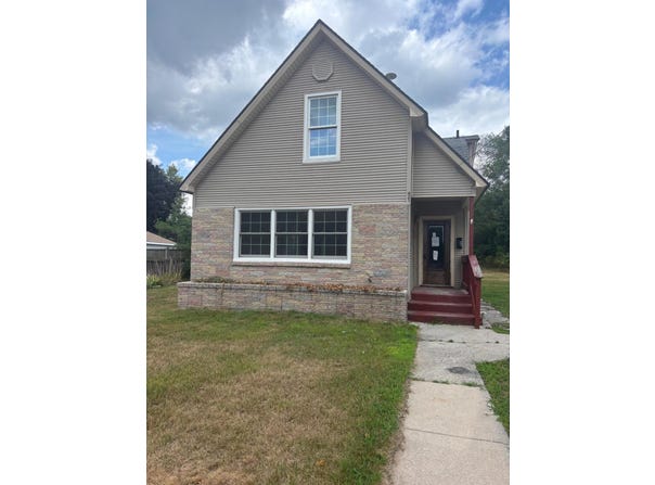 421 Lewis Street, Belding, MI 48809