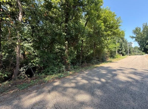 104 Hillsdale Dr, Tupelo, MS 38804