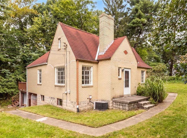 1039 Anderson Rd, Shaler, PA 15209