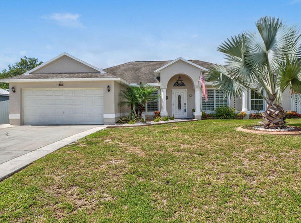 850 SW Tulip Boulevard, Port Saint Lucie, FL 34953