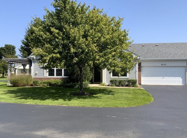 16341 Carver Lake Court, Crest Hill, IL 60403