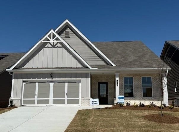 625 Moorhen Way, Loganville, GA 30052