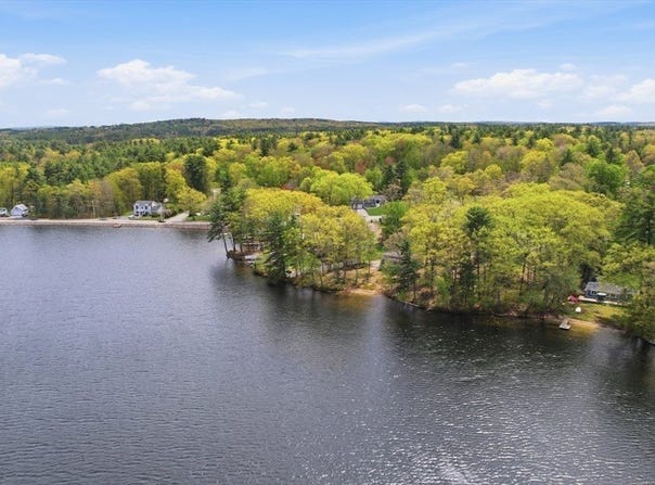 32 Hemlock Drive, Lunenburg, MA 01462