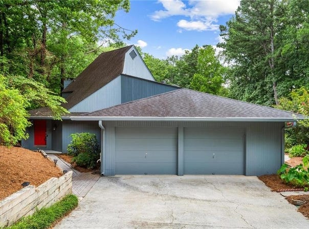 3863 Dundee Drive NE, Roswell, GA 30075