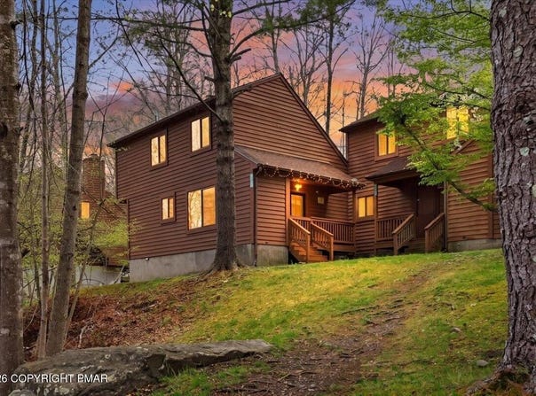 227 Sedburgh Court, Bushkill, PA 18324