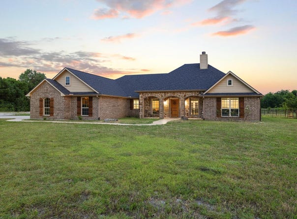460 County Road 4421, Trenton, TX 75490