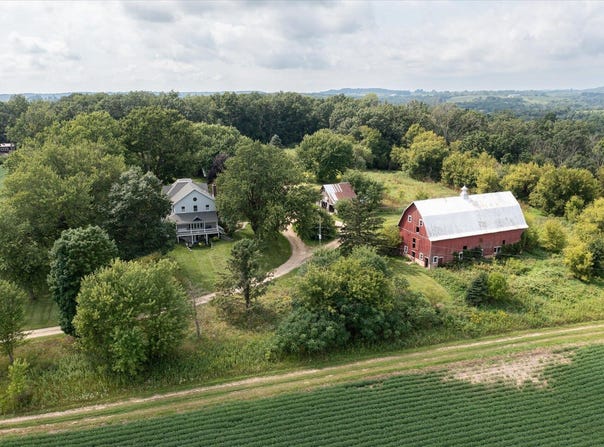 E7530 Hinkst Hollow Rd, Viroqua, WI 54665