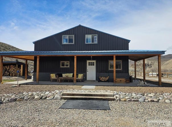 24 Pickett Loop, Challis, ID 83226