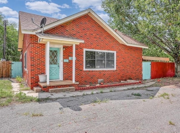 111 N Crittenden Avenue, Mangum, OK 73554