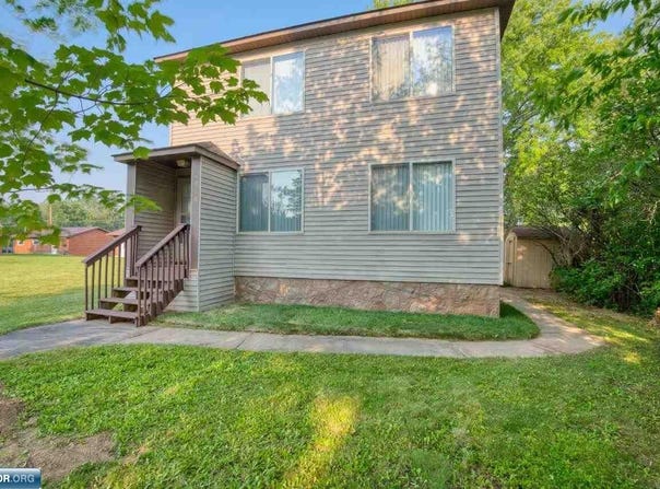 3026 5th Ave E, Hibbing, MN 55746