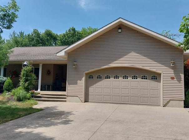 3221 W 700 S Road, Berne, IN 46711