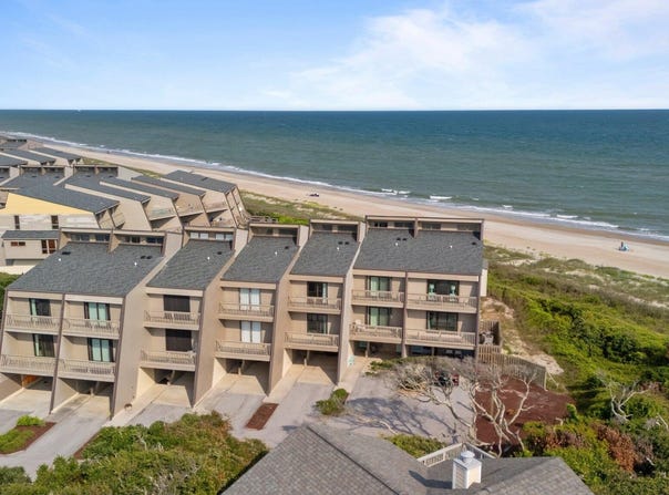 565 Salter Path Road, Pine Knoll Shores, NC 28512