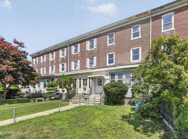 132 4th Avenue, Roebling, NJ 08554