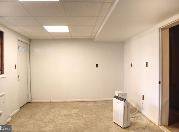 124 OLD DEERFIELD PIKE, BRIDGETON, NJ 08302