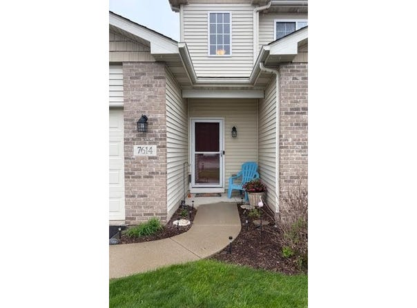 7614 E 111th Lane, Crown Point, IN 46307
