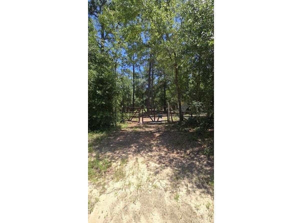 6045 Sand Hill Road, Crestview, FL 32539