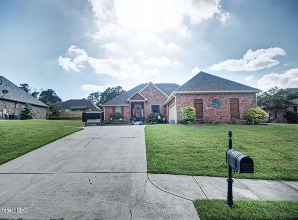 868 Willow Grande Circle, Brandon, MS 39047