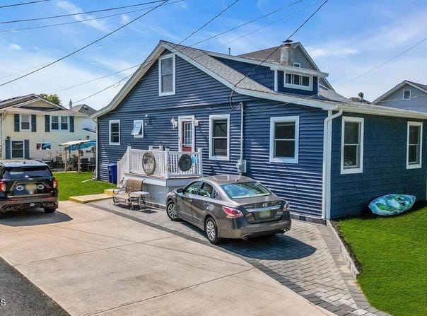1208 Pine Tree Way, Belmar, NJ 07719
