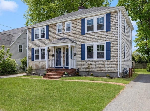 349 Boulevard, Middletown, RI 02842