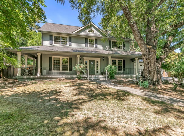 245 Jackson Creek Drive, Jacksonville, OR 97530