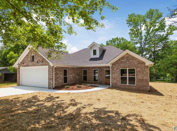 139 Skidmore Drive NW, Arab, AL 35016