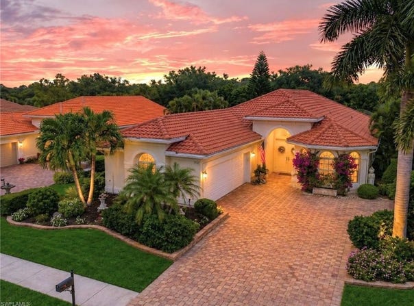 8725 Largo Mar Dr, ESTERO, FL 33967