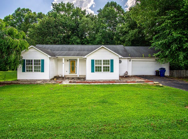 3012 River Side Springs Drive, London, KY 40744