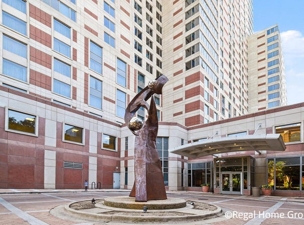 28 Campau Circle NW, Grand Rapids, MI 49503