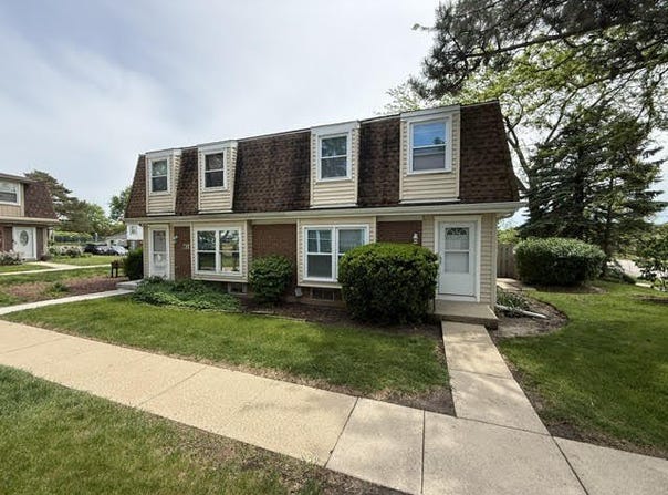 620 ACADEMY Court, Schaumburg, IL 60194