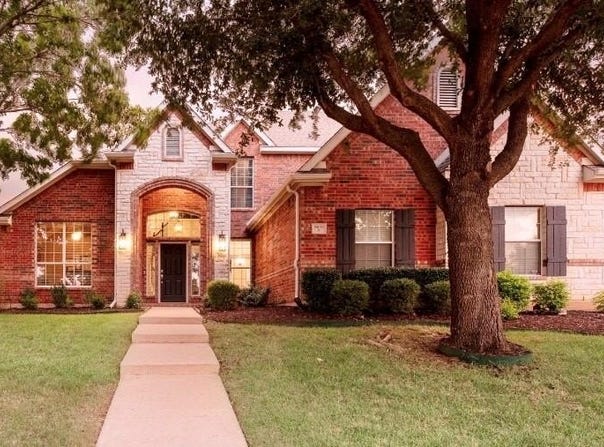 9039 Christopher Street, Lantana, TX 76226