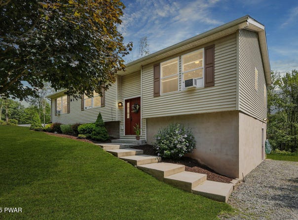 142 Laurel Hill Estates Drive, Honesdale, PA 18431