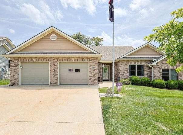 2004 Fountain Creek Drive, St Joseph, MO 64504