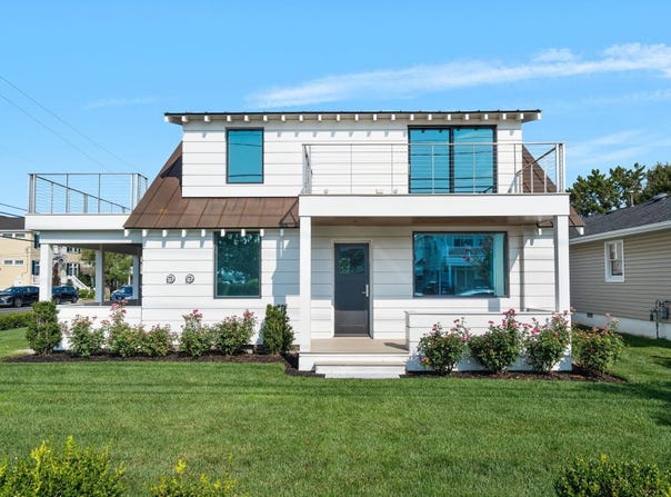 2988 1st Ave, Avalon Boro, NJ 08202