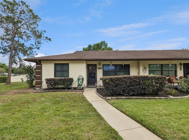 12532 ORANGEWOOD Court, TAVARES, FL 32778